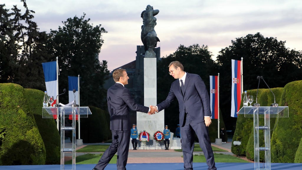 Макрон и Вучелић