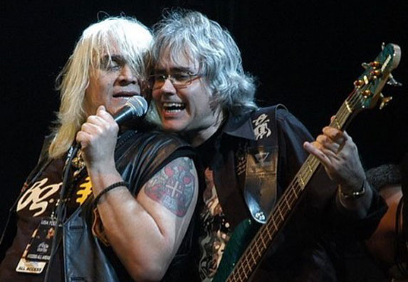 Misa-Aleksic-basista-Riblje-corbe-na-respiratoru-bori-se-za-zivot